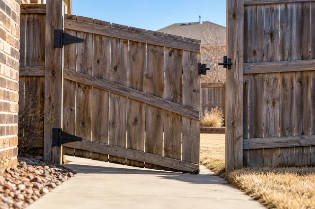 Sagging Gates